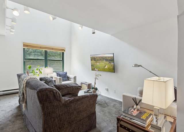 Property at 125 Barrow St Unit 4-B, New York City, NY 10014, 3 beds, 1.5 baths