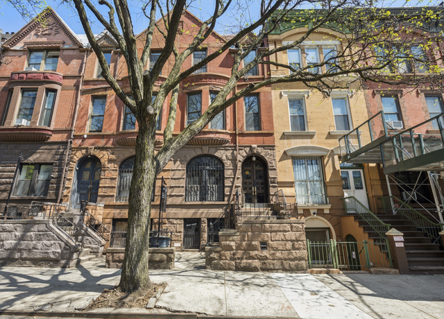 Property at 309 W 138th St, New York City, NY 10030, 6 beds, 5 baths