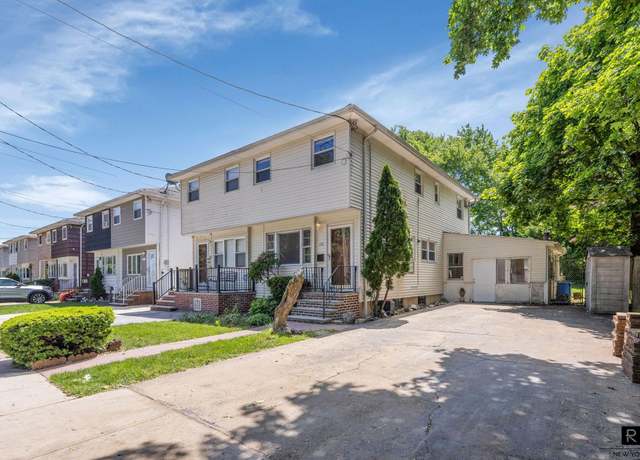 Property at 118 Stobe Ave, New York City, NY 10306, 3 beds, 1.5 baths