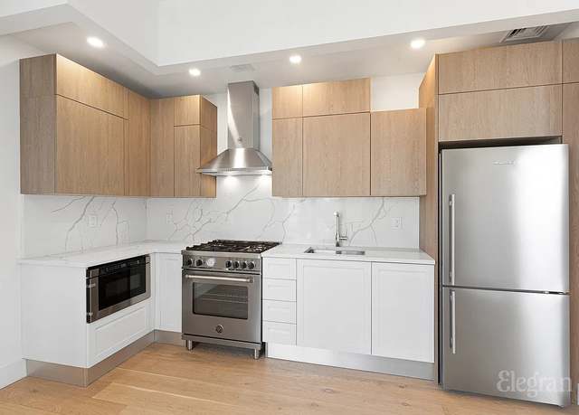 Property at 10-64 Jackson Ave Unit 4B, New York City, NY 11101, 1 bed, 1 bath