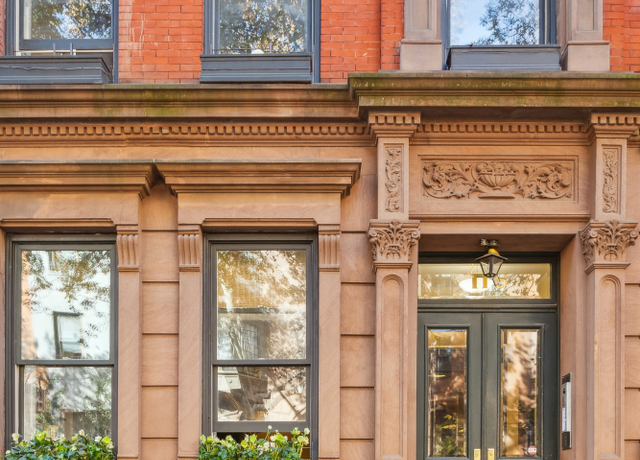 Property at 116 E 91st St, New York City, NY 10128, 10 beds, 11 baths