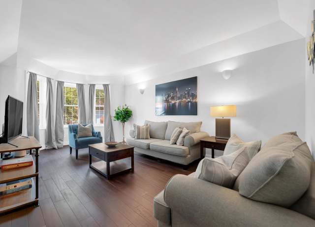 Property at 228 Milford St, Brooklyn, NY 11208, 5 beds, 3 baths