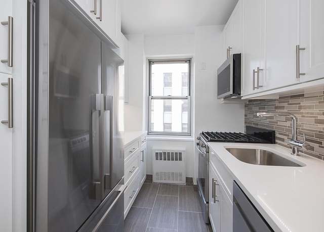 Property at 7 Lexington Ave Unit 11-D, New York City, NY 10010, 1 bed, 1 bath