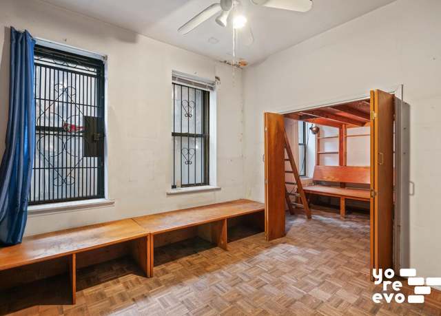 Property at 22 Leroy St #4, New York City, NY 10014, 1 bed, 1 bath