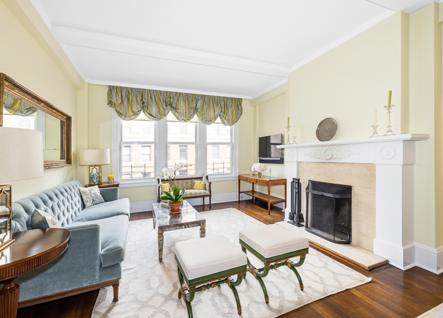 Property at 114 E 84th St Unit 8B, New York City, NY 10028, 3 beds, 2.5 baths