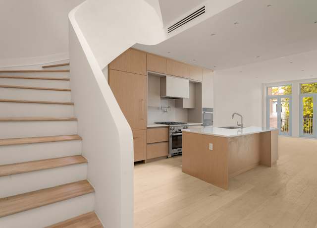 Property at 819 Dean St, Brooklyn, NY 11238, 6 beds, 6 baths