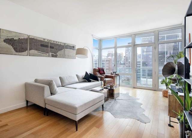 Property at 555 W 59th St Unit 12E, New York City, NY 10019, 1 bed, 1.5 baths