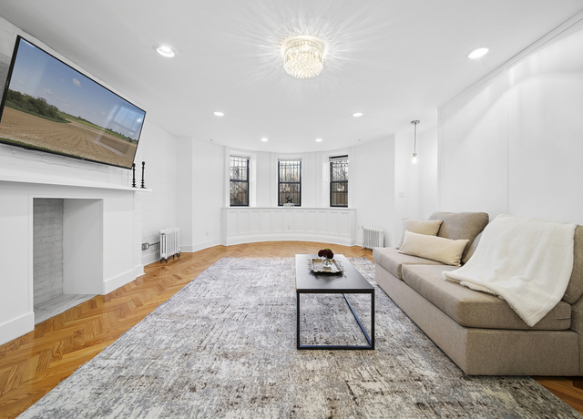 Property at 293 Riverside Dr Unit 1AB, New York City, NY 10025, 1 bed, 2 baths