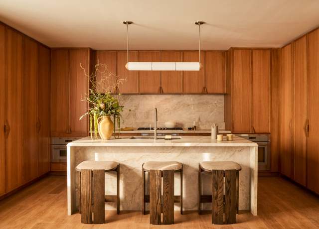 Property at 323 Bergen St Ph 703W, Brooklyn, NY 11217, 4 beds, 3.5 baths