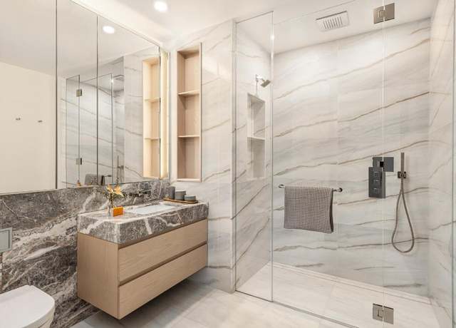 Property at 125 Greenwich St Unit 62C, New York City, NY 10006, 1 bath