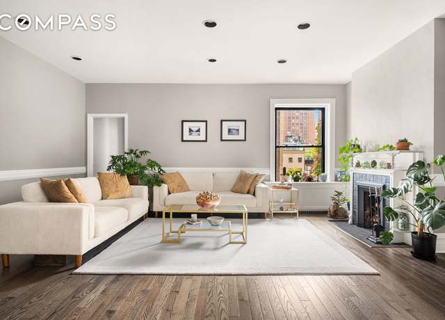 Property at 72 E 93rd St Unit PHAB, New York City, NY 10128, 3 beds, 2 baths