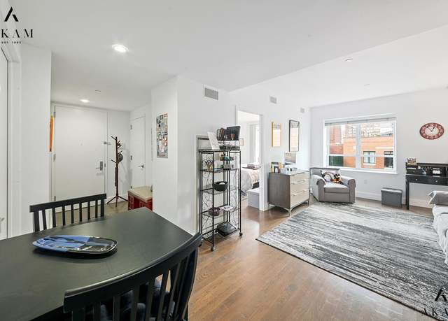 Property at 432 W 52nd St Ph -7F, New York City, NY 10019, 1 bed, 1 bath