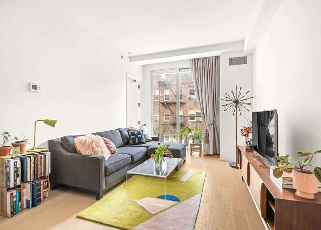 Property at 337 E 62nd St Unit 5D, New York City, NY 10065, 1 bed, 1 bath