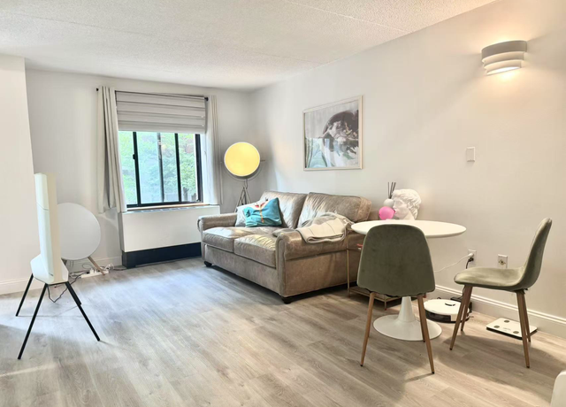 Property at 280 Rector Pl Unit 2K, New York City, NY 10280, 1 bath