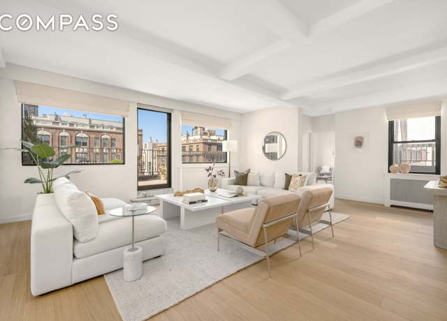 Property at 1049 Park Ave, New York City, NY 10028, 4 beds, 2.5 baths