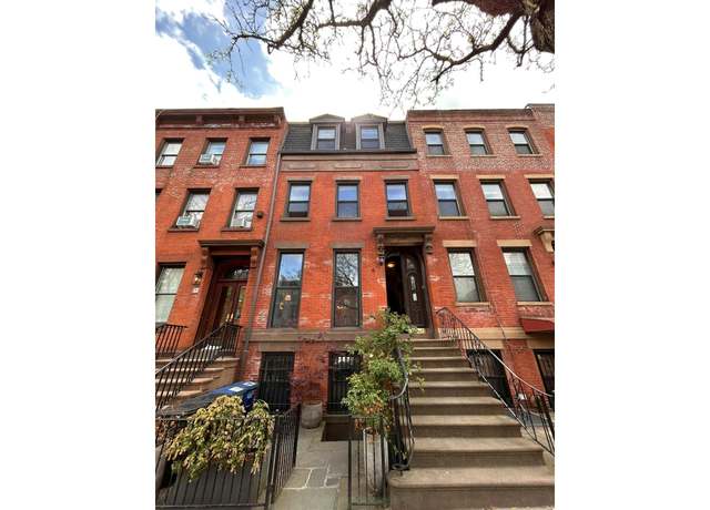 Property at 6 3rd St, Brooklyn, NY 11231, 7 beds, 3.5 baths