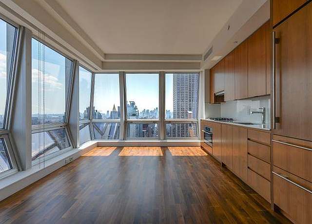 Property at 400 5th Ave Unit 47-A, New York City, NY 10018, 1 bed, 1.5 baths