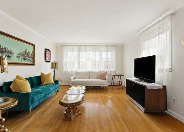 Property at 316 74th St, Brooklyn, NY 11209, 5 beds, 3.5 baths