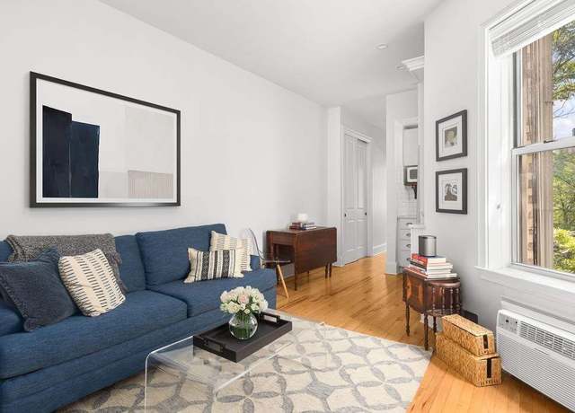 Property at 152 E 83rd St Unit 4C, New York City, NY 10028, 1 bed, 1 bath