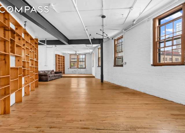 Property at 210 Spring St #5, New York City, NY 10012, 3 beds, 2 baths
