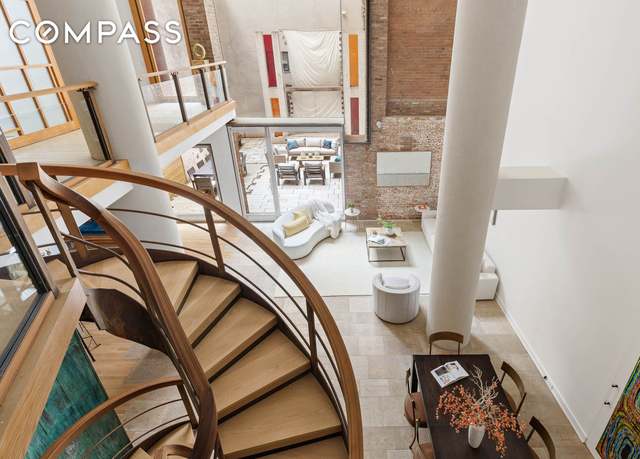 Property at 16 Jay St #1, New York City, NY 10013, 4 beds, 2.5 baths