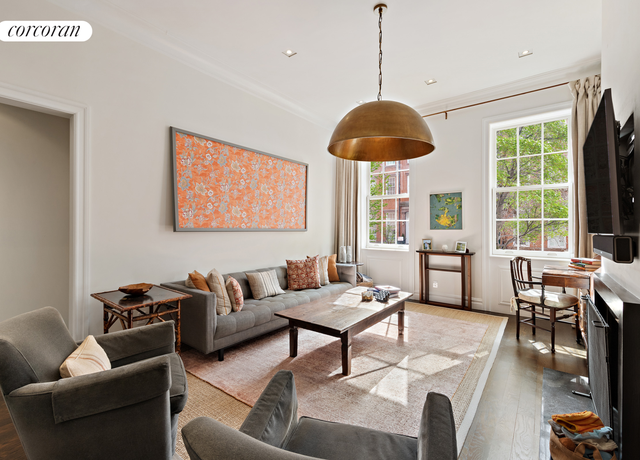 Property at 347 W 22nd St #3, New York City, NY 10011, 2 beds, 2 baths