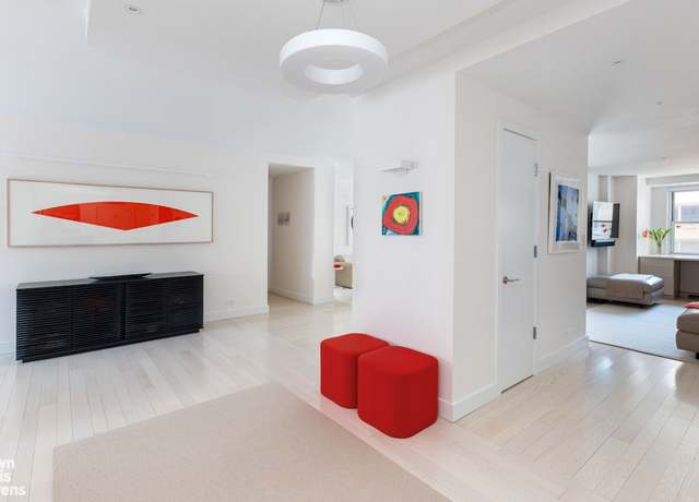 Property at 150 E 69th St Unit 7K, New York City, NY 10021, 3 beds, 3 baths