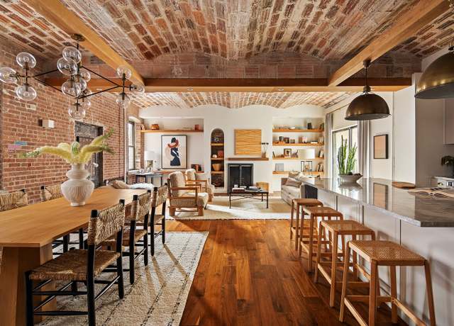 Property at 131 Perry St Unit 3B, New York City, NY 10014, 2 beds, 2 baths