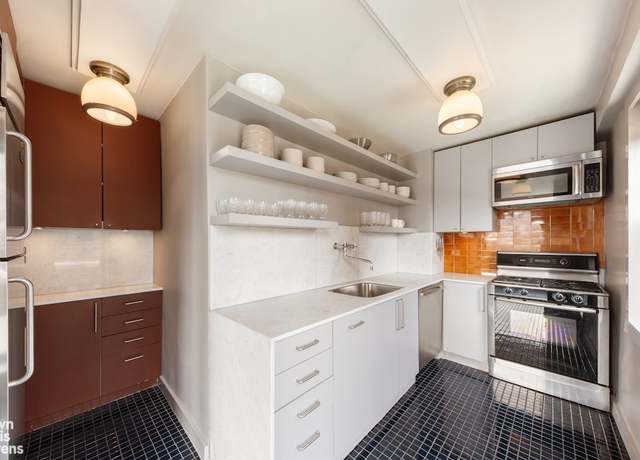 Property at 330 3rd Ave Unit 18B, New York City, NY 10010, 1 bed, 1 bath