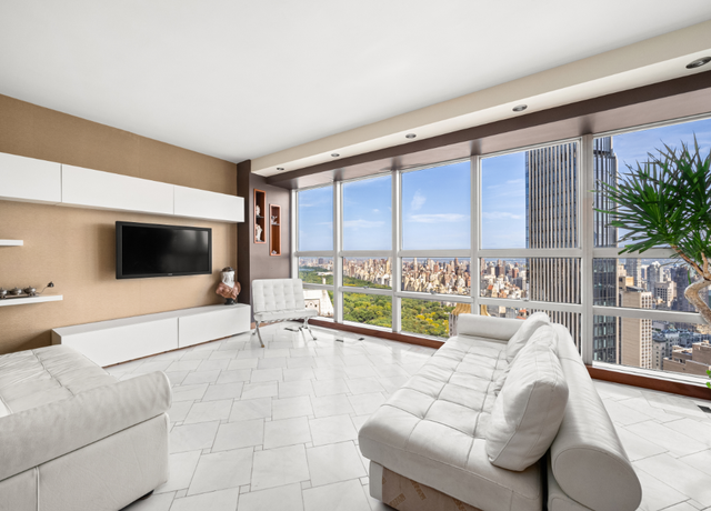 Property at 146 W 57th St Unit 60C, New York City, NY 10019, 1 bed, 2 baths