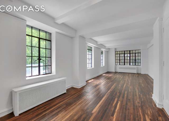 Property at 320 E 42nd St #418, New York City, NY 10017, 1 bath
