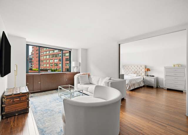 Property at 1 Irving Pl Unit U9C, New York City, NY 10003, 1 bed, 1 bath