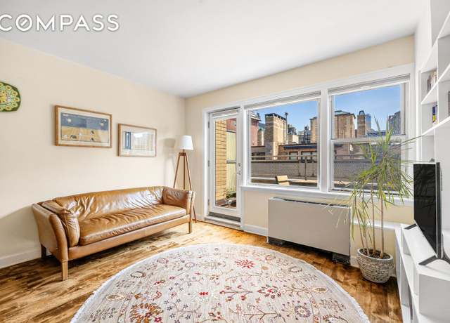 Property at 55 E 9th St Unit 12H, New York City, NY 10003, 1 bath