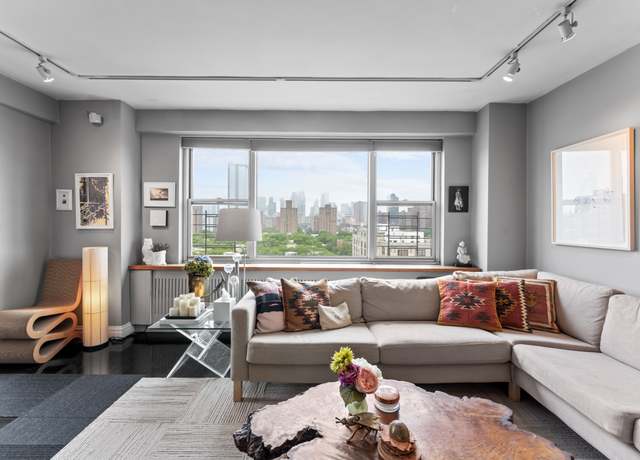 Property at 573 Grand St #1406, New York City, NY 10002, 2 beds, 1 bath