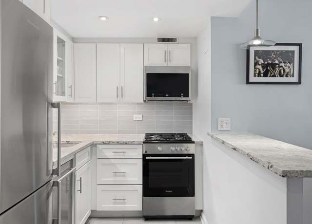 Property at 16 W 16th St Unit 14LS, New York City, NY 10011, 1 bath