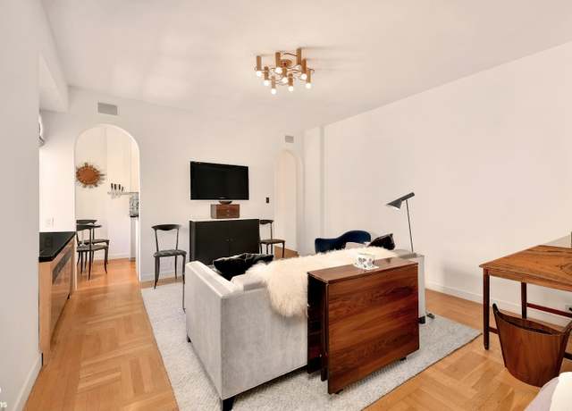 Property at 165 W 20th St Unit 6F, New York City, NY 10011, 1 bath