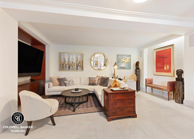 Property at 35 E 85th St Unit 2FG, New York City, NY 10028, 3 beds, 3 baths