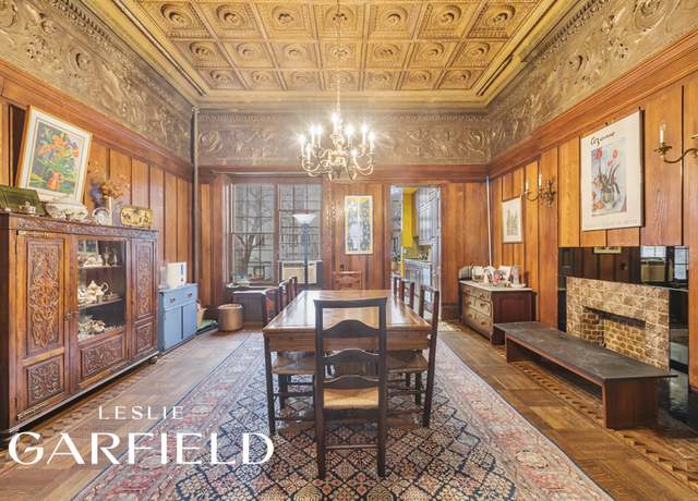 Property at 117 W 85th St, New York City, NY 10024, 6 beds, 5.5 baths