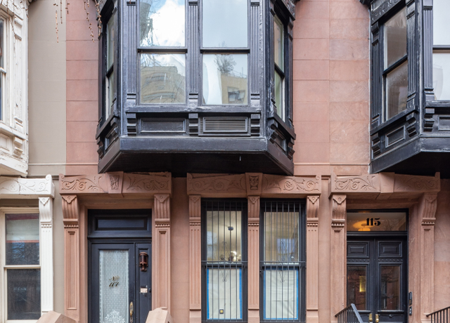 Property at 117 W 87th St, New York City, NY 10024, 4 beds, 4.5 baths