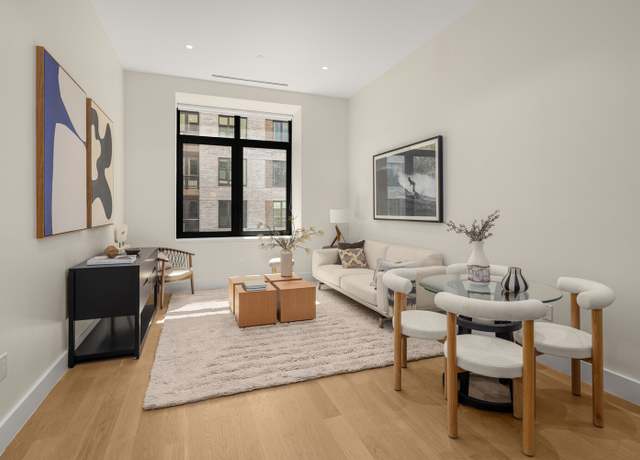 Property at 435 W 19th St Unit 3D, New York City, NY 10011, 2 beds, 2 baths