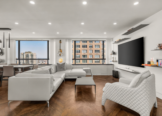 Property at 190 E 72nd St Unit 31B, New York City, NY 10021, 2 beds, 2 baths