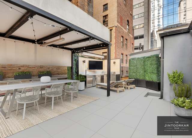 Property at 152 W 58th St, New York City, NY 10019, 2 beds, 2 baths