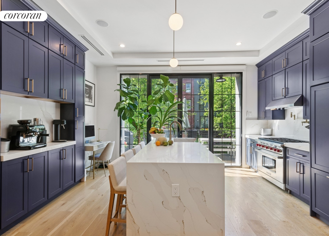 Property at 938 Putnam Ave, Brooklyn, NY 11221, 5 beds, 4 baths