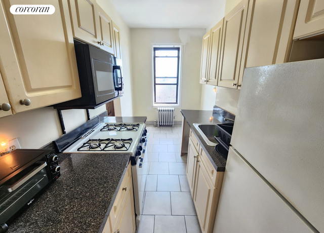 Property at 762 Brady Ave #621, New York City, NY 10462, 1 bed, 1 bath
