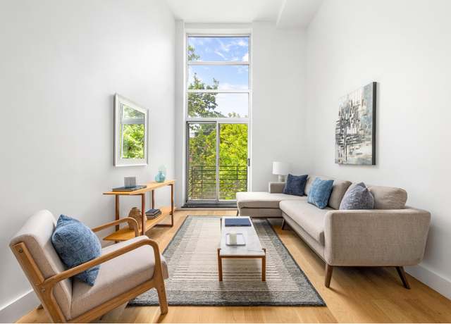 Property at 93 Waverly Ave Unit 3A, Brooklyn, NY 11205, 1 bed, 1 bath