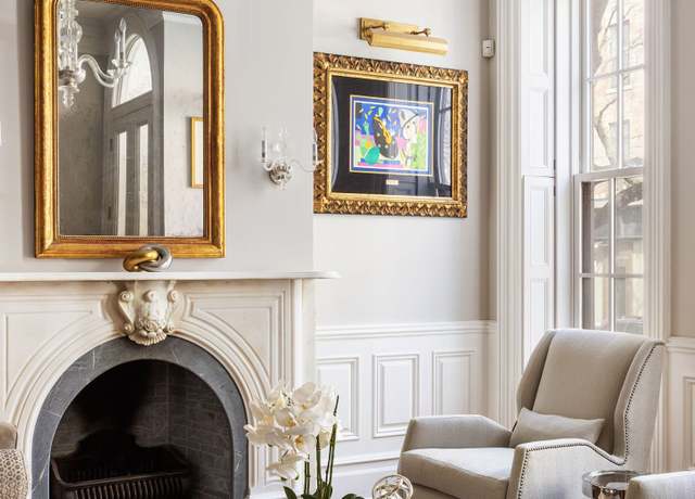 Property at 304 E 82nd St, New York City, NY 10028, 4 beds, 5.5 baths