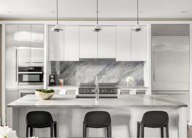 Property at 344 W 72nd St #303, New York City, NY 10023, 4 beds, 3 baths