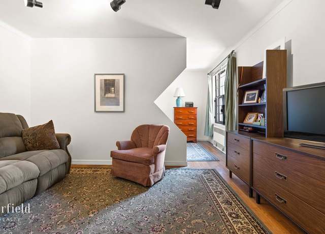 Property at 61 Oliver St Unit 2-P, Brooklyn, NY 11209, 1 bath