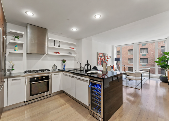 Property at 133 W 22nd St Unit 5J, New York City, NY 10011, 1 bed, 1 bath
