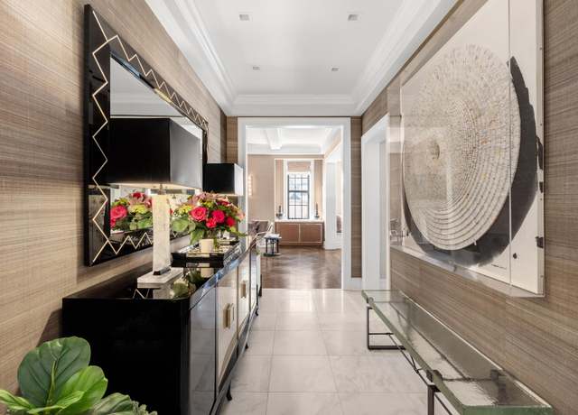 Property at 21 E 66th St Unit 8W, New York City, NY 10065, 3 beds, 3.5 baths